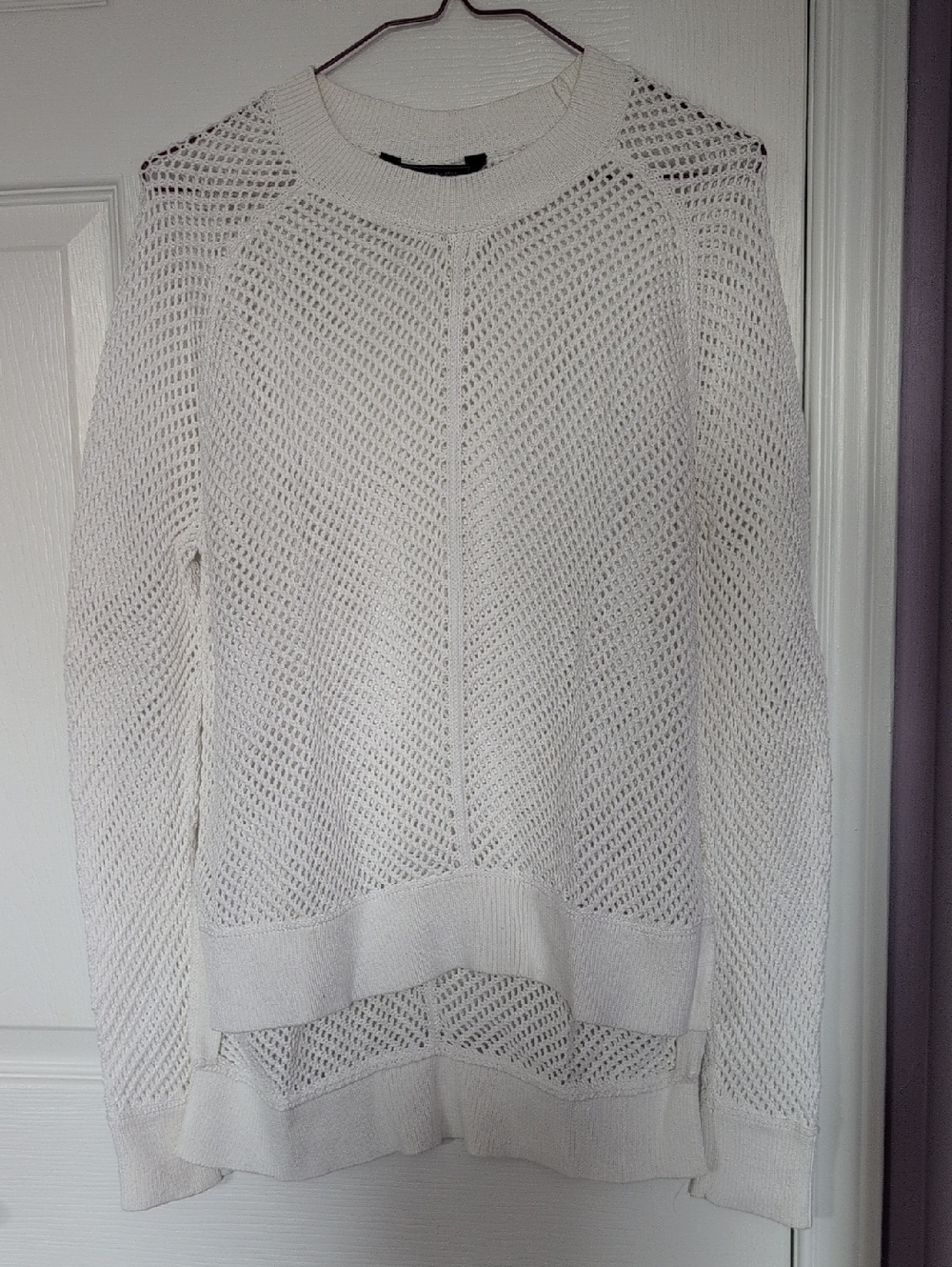 EUC s.S BCBGMaxAzria Open-Knit Scoop Neck Sweater in White